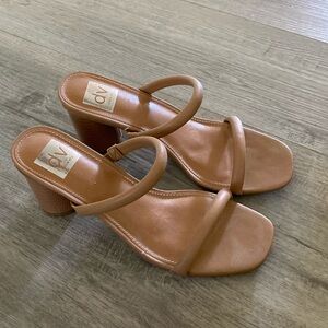 Dolce Vita Merrick Tan heeled sandal size 9